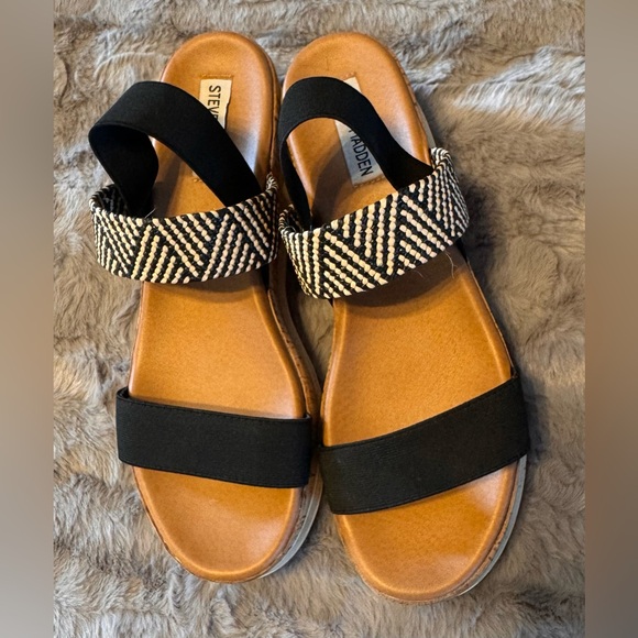 Steve Madden Shoes - Steve Madden Platform Sandals 9.5